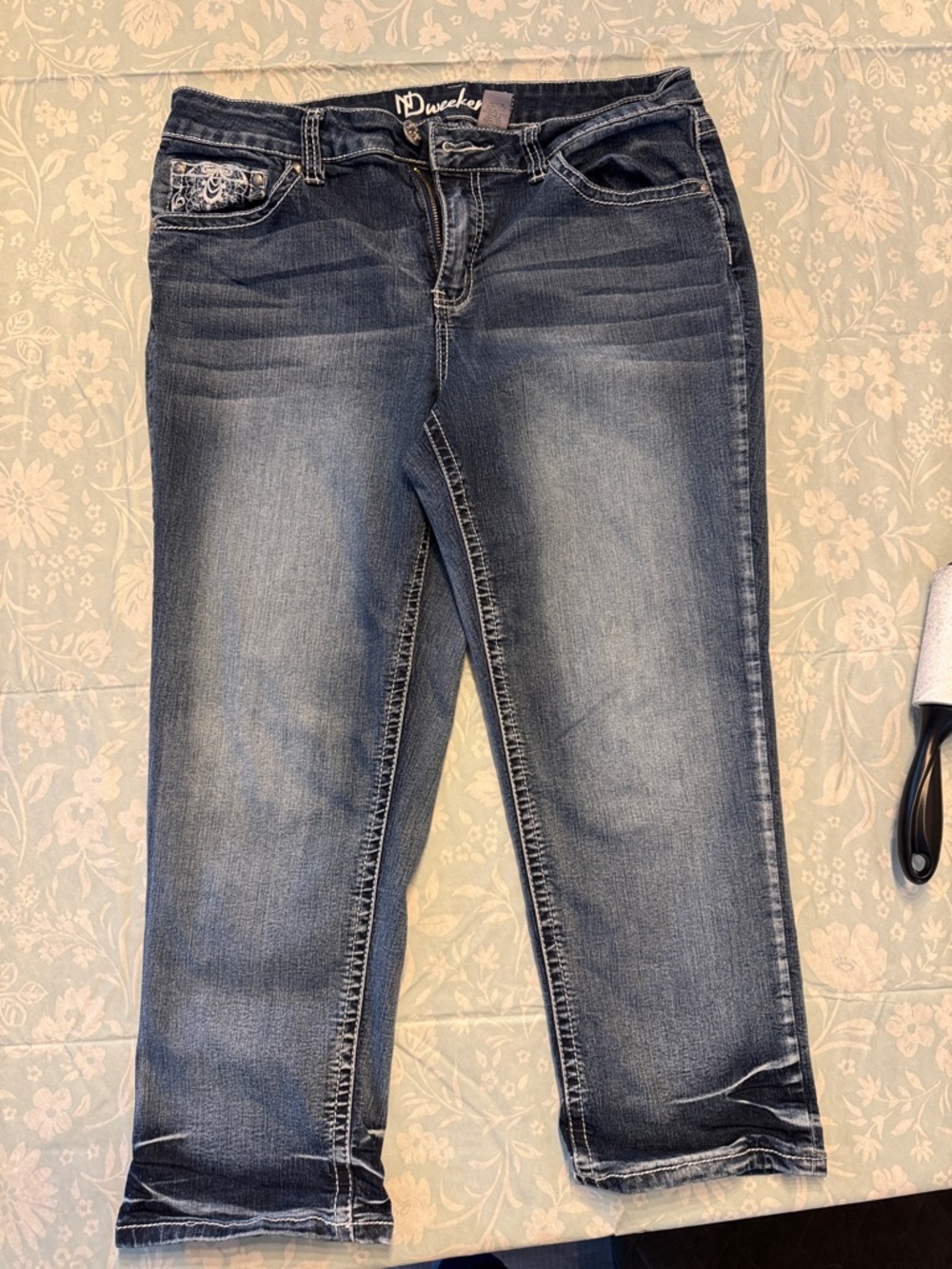No Boundaries Women's Dark Blue Cropped Ankle Jeans